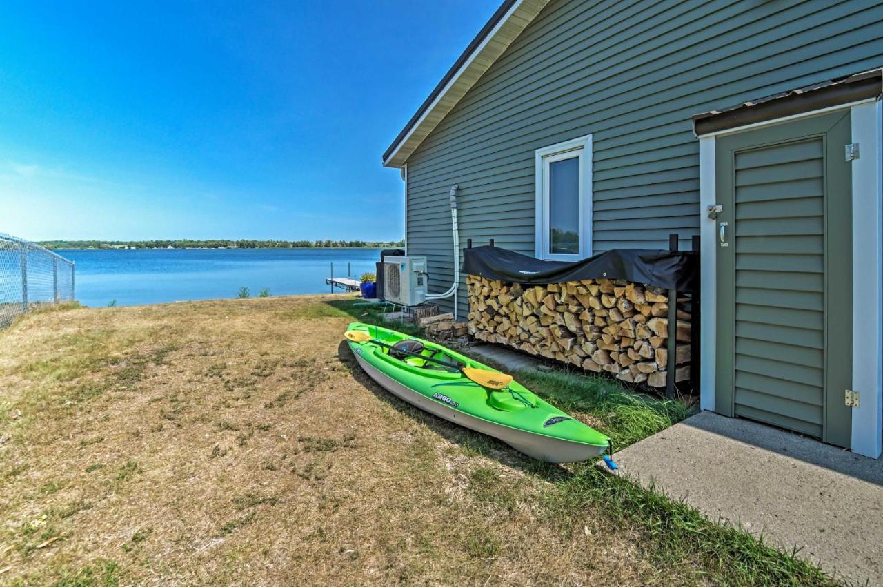 The Lakefront Home - 5 Minutes From Detroit Lakes! エクステリア 写真